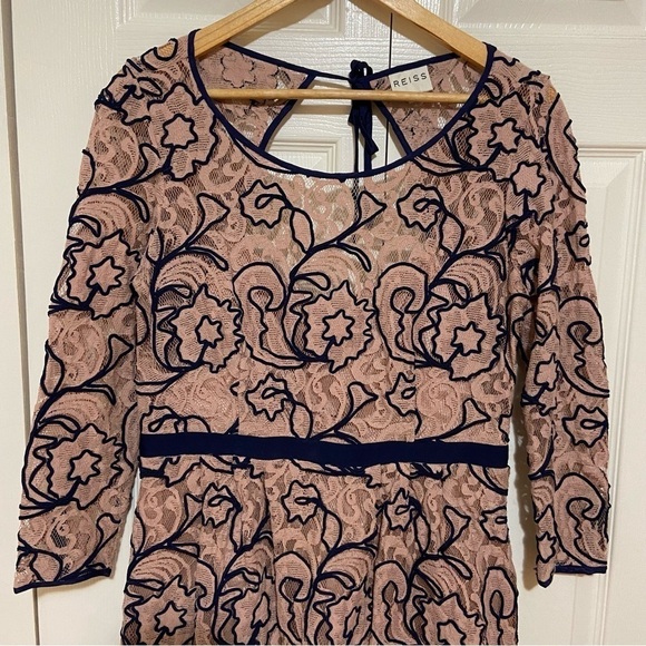 Reiss Lace Open Back Blush Pink and Navy Blue Cocktail Dress Size 8 - Picture 3 of 11
